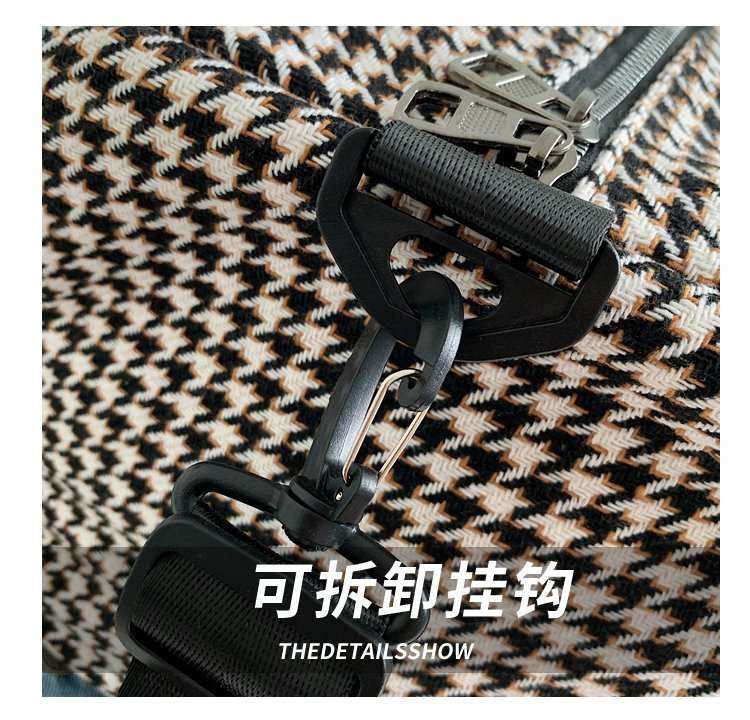 حقيبة دافل فاخرة لليد والكتف بنقشة مربعات (EGB161)