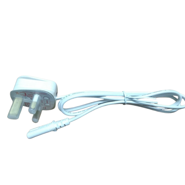 13A Fused Power Lead with Figure-8 Plug – 1M CE Marked Mains Cable (White, UK Plug)