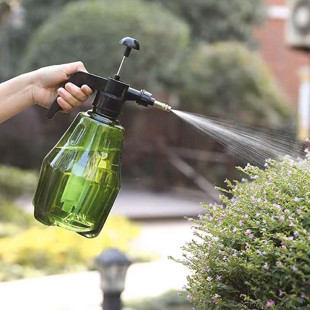 1PC Premium Plastic Pressure Spray Bottle – Adjustable Nozzle, High-Pressure Mist & Powerful Air Pressure Technology