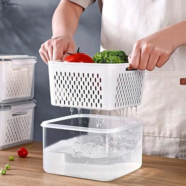 1pc Double-Layer Refrigerator Fresh-Keeping Box with Draining Basket – Dual-Use Food Storage Box for Freezing & Draining, Four-Sided Lock Buckle & Built-In Sealing Ring