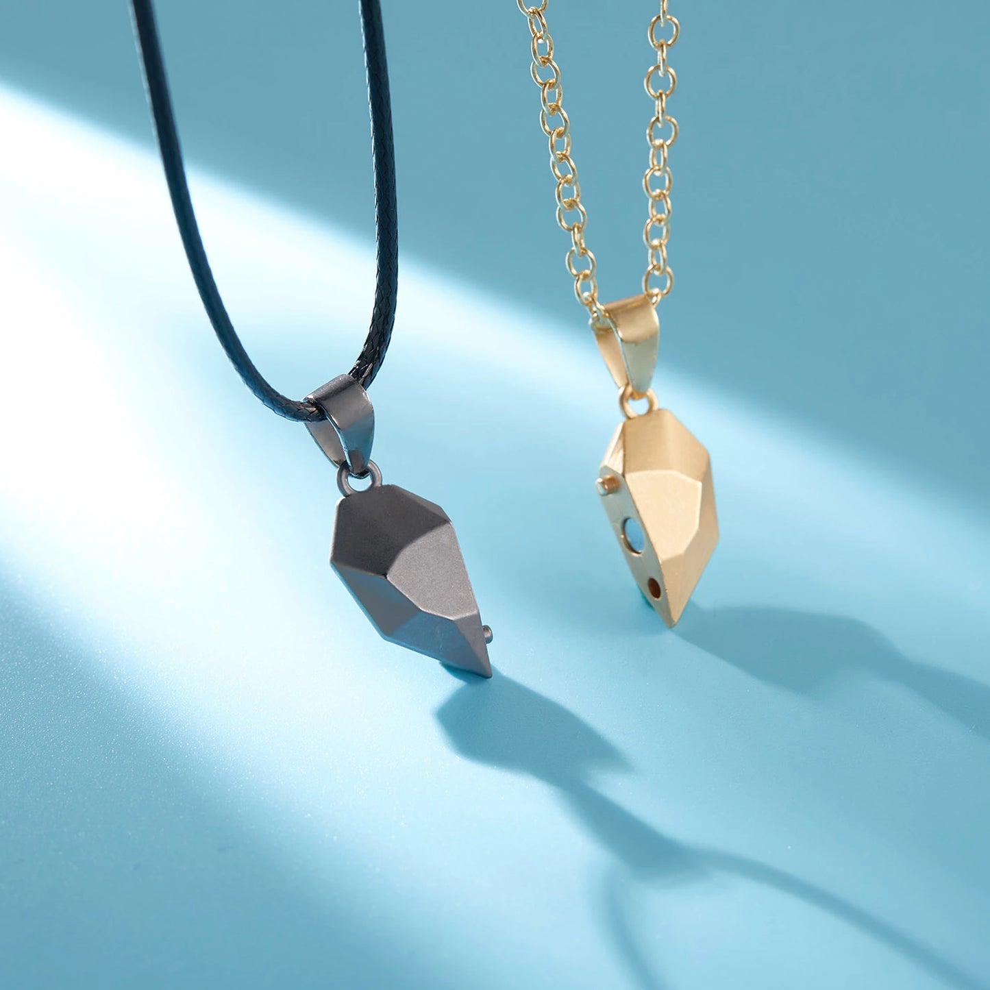 Collier magnétique en forme de cœur pour couple (2 pièces) (EGN128)