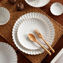 Vaisselle classique en céramique blanche – Assiettes creuses rondes – Assiettes à salade et à dessert minimalistes de couleur unie – Vaisselle professionnelle pour restaurant (bol de 4,5 pouces/assiette de 10 pouces/assiette de 8,5 pouces)