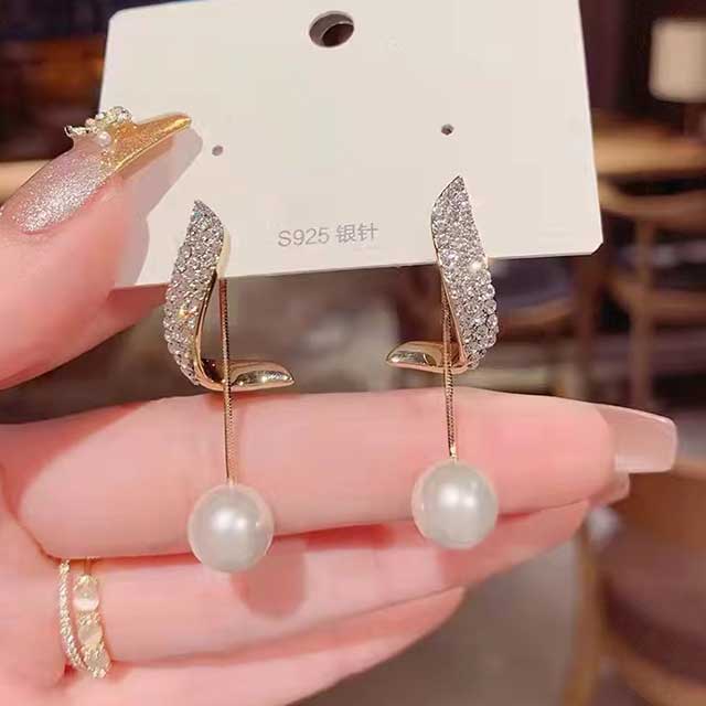 Elegant Imitation Pearl Dangle Earrings for Women – Long Crystal Tassel Drop Earrings | Wedding & Party Jewelry