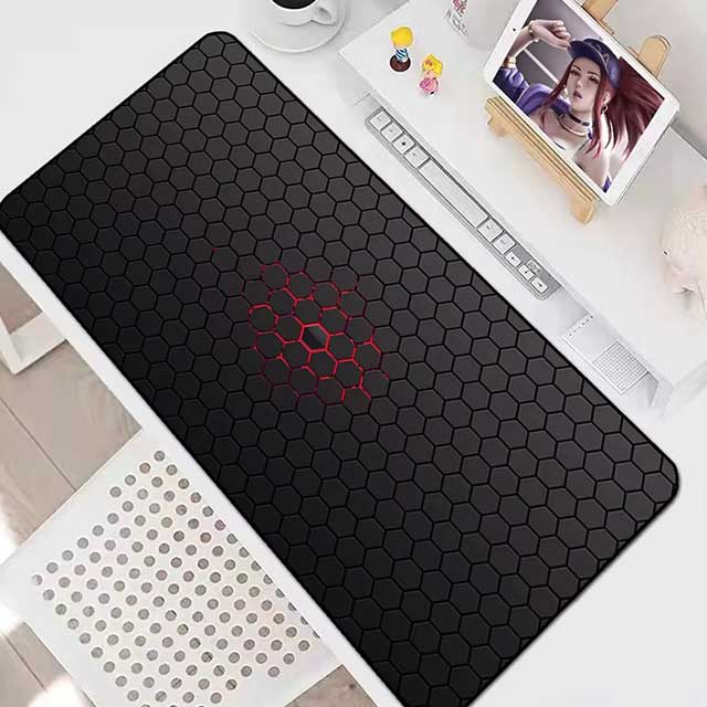 Honeycomb Gaming Mouse Pad – Large Desk Mat for Keyboard & Mouse | Non-Slip Mousepad for PC, Laptop & Gamer Setup with Anime Design