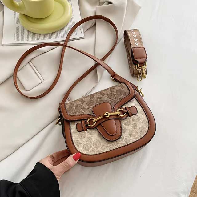 New Retro Korean Crossbody Bag for Women – Trendy Saddle Bag with Wide Shoulder Strap