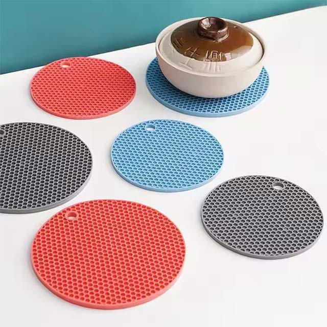 Round Heat-Resistant Silicone Mat – Non-Slip Drink Coasters & Thickened Pot Holder Placemat