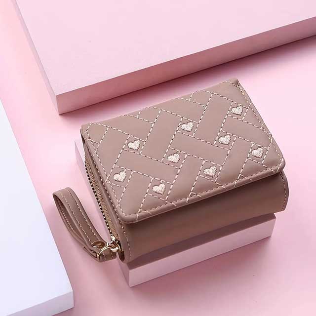 Women’s Short Wallet – Embroidered “Love” Design, Zipper & Buckle Closure, Large Capacity Card Holder Purse