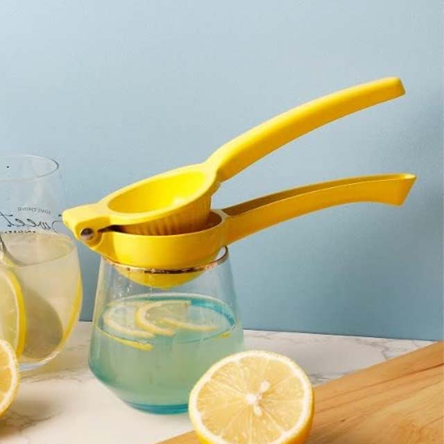 Hand Press Lemon Squeezer – Metal Manual Citrus Juicer for Lemons & Limes, Dishwasher Safe