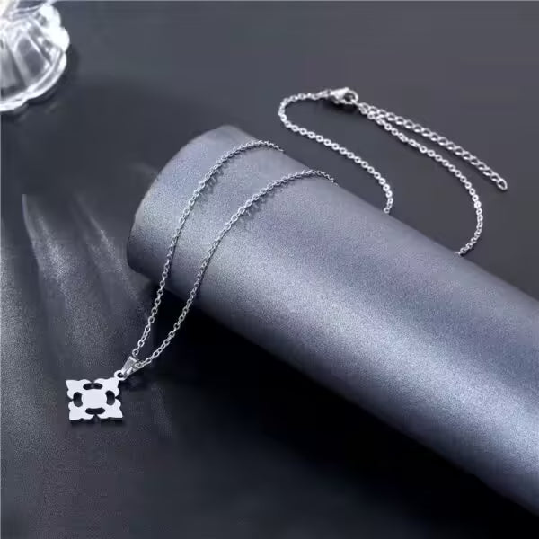 Collier unisexe avec pendentif fleur amulette (EGN203)