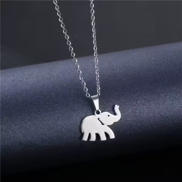 Collier pendentif éléphant bohème pour femme (EGN153)