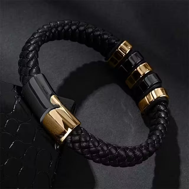 Classy Men Leather Bracelet (EGBT077)