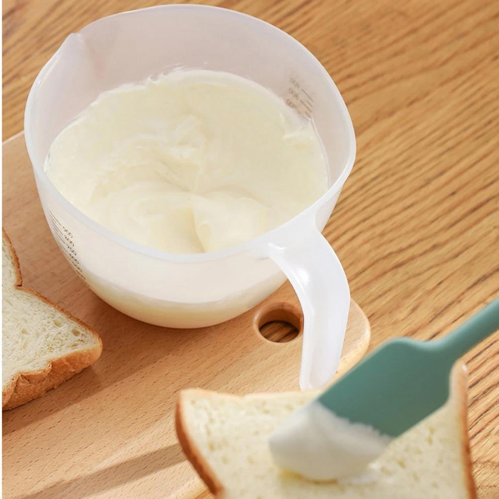 Égouttez le bol de riz