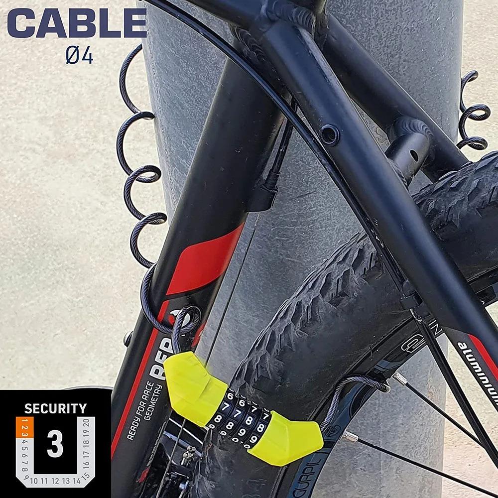 Casque de sécurité pour voiture électrique avec fil de sécurité spécial