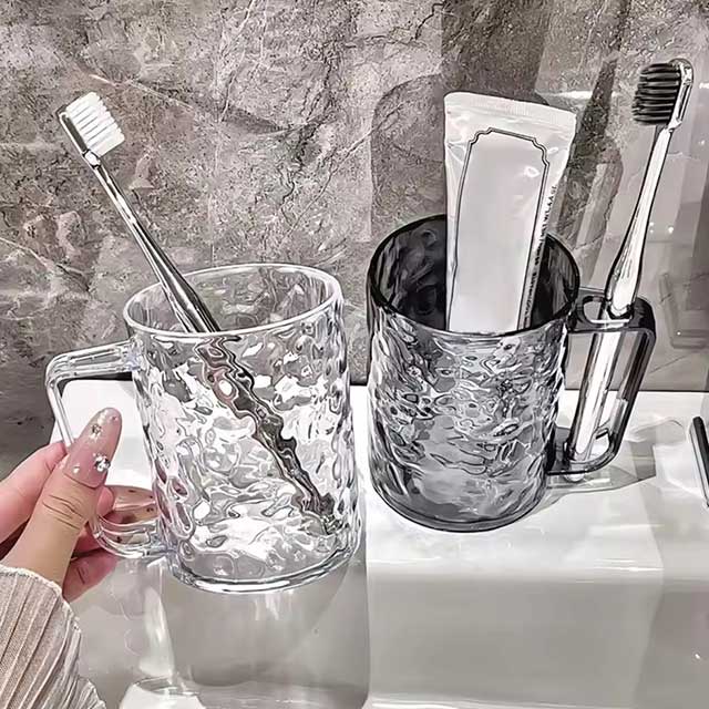 Glacier Pattern Mouthwash Cup – Stylish Transparent Plastic Toothbrush Holder with Handle for Home Bathroom