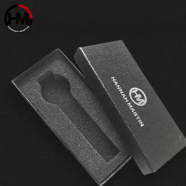 ساعة هانا مارتن النسائية المصنوعة من الفولاذ المقاوم للصدأ موديل HM-CH36 باللون الذهبي