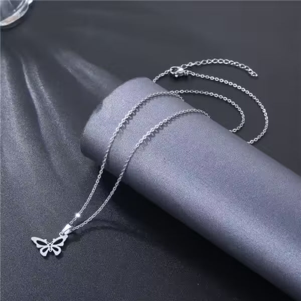 Collier ras du cou avec pendentif papillon creux pour femme (EGN152)