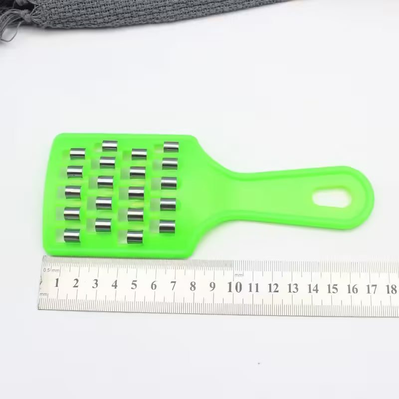 Râpe manuelle en acier inoxydable – Outil de cuisine polyvalent pour fruits et légumes