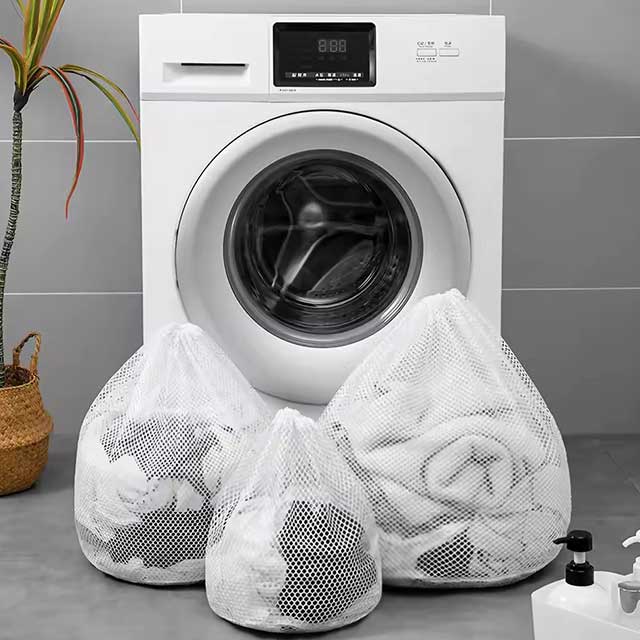 1PC Mesh Laundry Bag - Machine Washable Drawstring Travel Wash Bag for Blouses, Hosiery, Stockings & Underwear