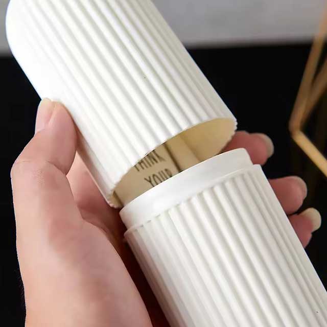 Portable Toothbrush and Toothpaste Cup Set – Vertical Stripe Design, Travel-Friendly Toothbrush Holder and Mouthwash Cup
