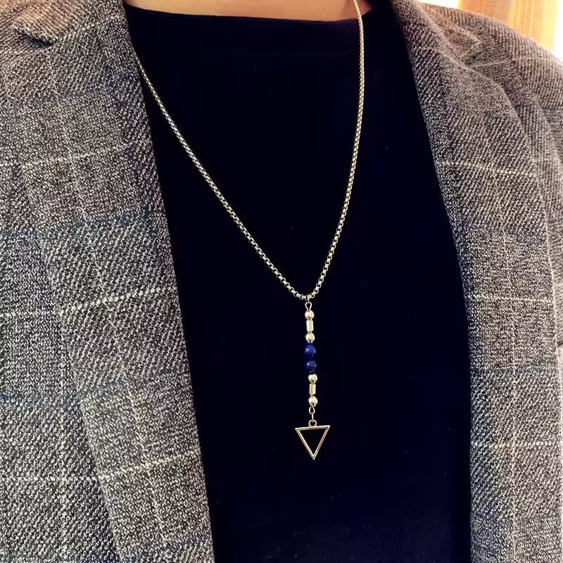 Collier unisexe avec petit pendentif triangle (EGN060)