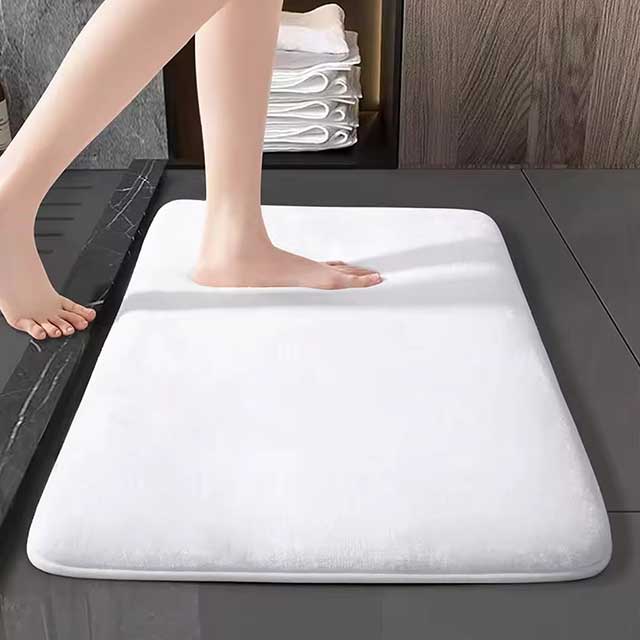Super Absorbent Coral Velvet Bathroom Floor Mat – Anti-Slip Bath Mat & Door Mat for Quick Drying and Ultimate Comfort