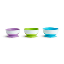 Munchkin® Stay Put Suction Round Bowls، بلاستيك، متعدد الألوان، 3 عبوات