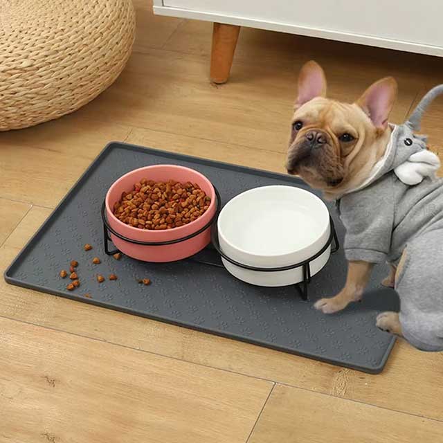 1PC Paw Print Silicone Pet Mat – Leak-Proof, Spill-Proof Feeding Mat for Cats & Dogs, Easy to Clean