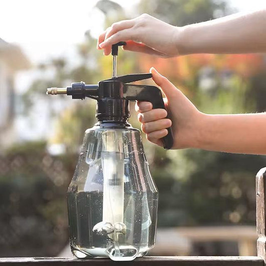 1PC Premium Plastic Pressure Spray Bottle – Adjustable Nozzle, High-Pressure Mist & Powerful Air Pressure Technology