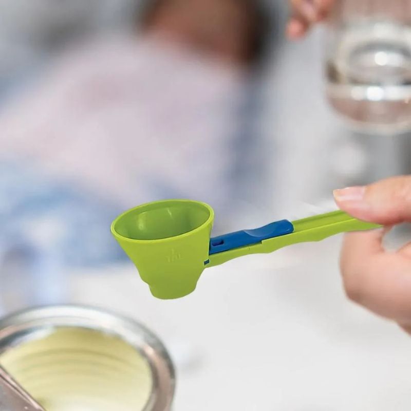 Cuillère-mesure et entonnoir 2-en-1 – Cuillère créative coulissante pour protéines en poudre – Outil de remplissage réutilisable sans désordre pour bouteilles d'eau étroites, bocaux et shakers de sport – Conception compacte de 14 cm
