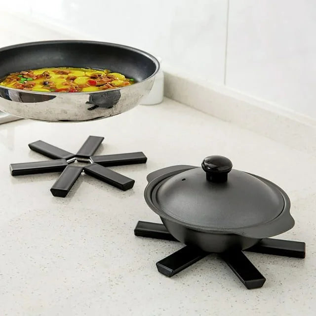 Foldable Silicone Pot Mat – Heat Resistant Non-Slip Trivet for Hot Pots, Pans & Kitchenware