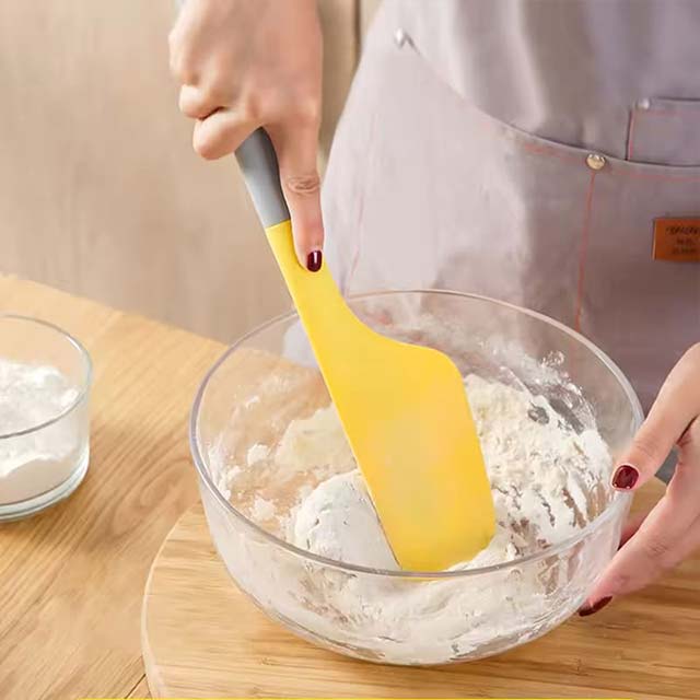 33cm Non-Stick Omelette Spatula – Heat-Resistant Turner & Pastry Scraper for Baking, Cake Cream & Butter Mixing
