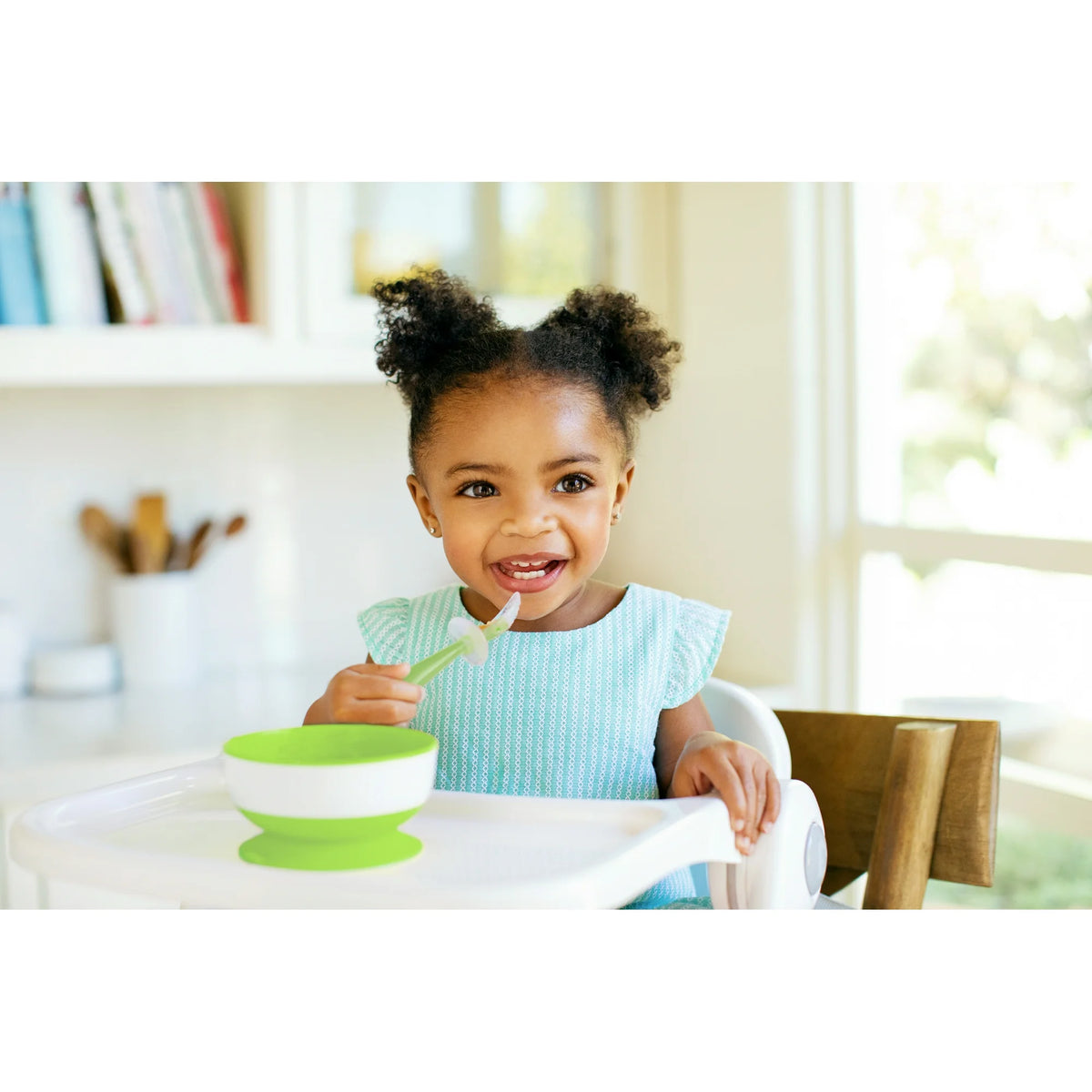 Munchkin® Stay Put Suction Round Bowls، بلاستيك، متعدد الألوان، 3 عبوات
