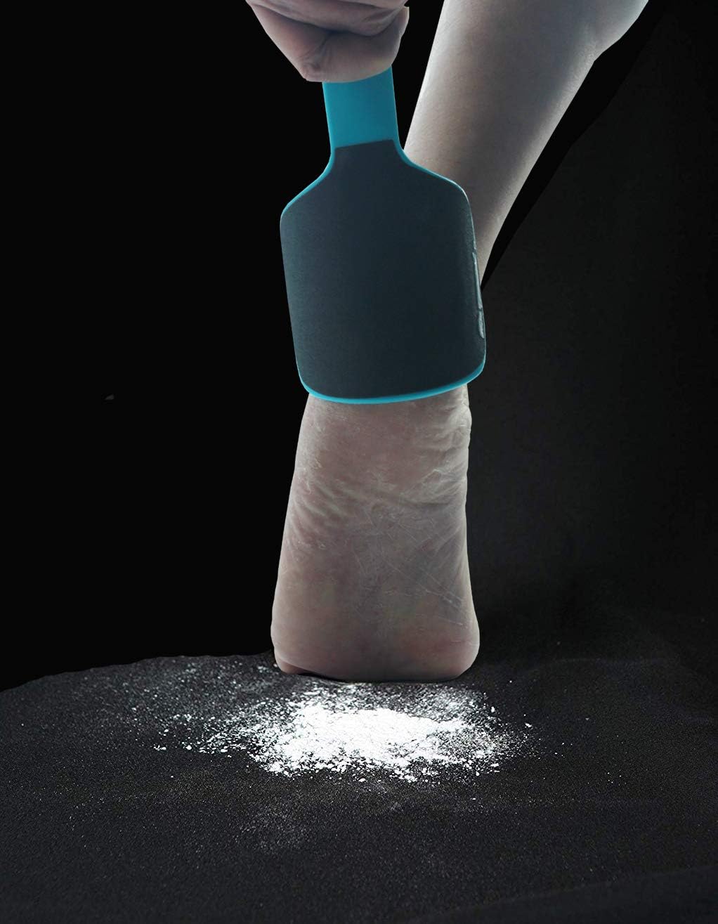 Râpe à Pied Courbée en U – Éliminateur de Callosités et Exfoliant pour Peaux Mortes Double Face – Outil de Pédicure Professionnel pour Talons et Plantes de Pied Lisses (Vert/Rose/Bleu/Noir)