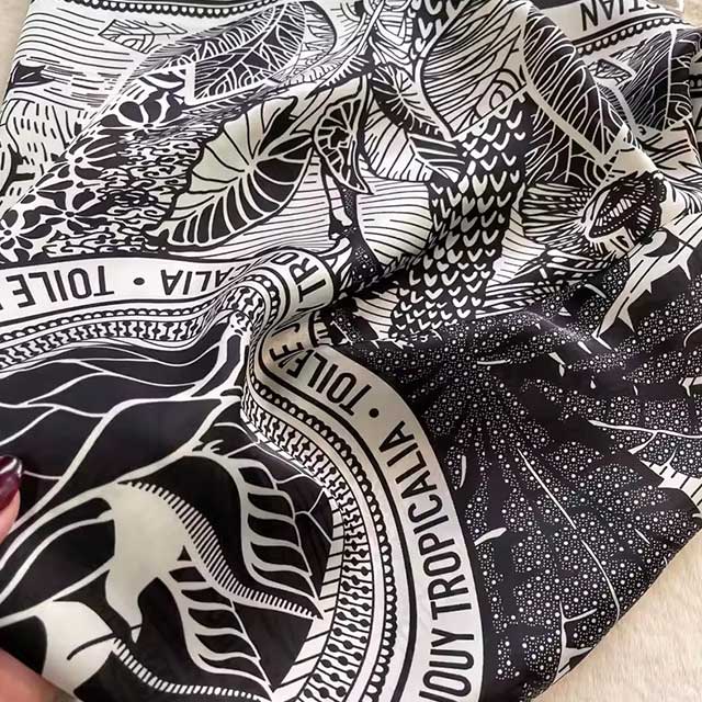 68cm Plaid Printed Silk Scarf for Women – Lightweight Spring Summer Headscarf & Sun Protection Shawl