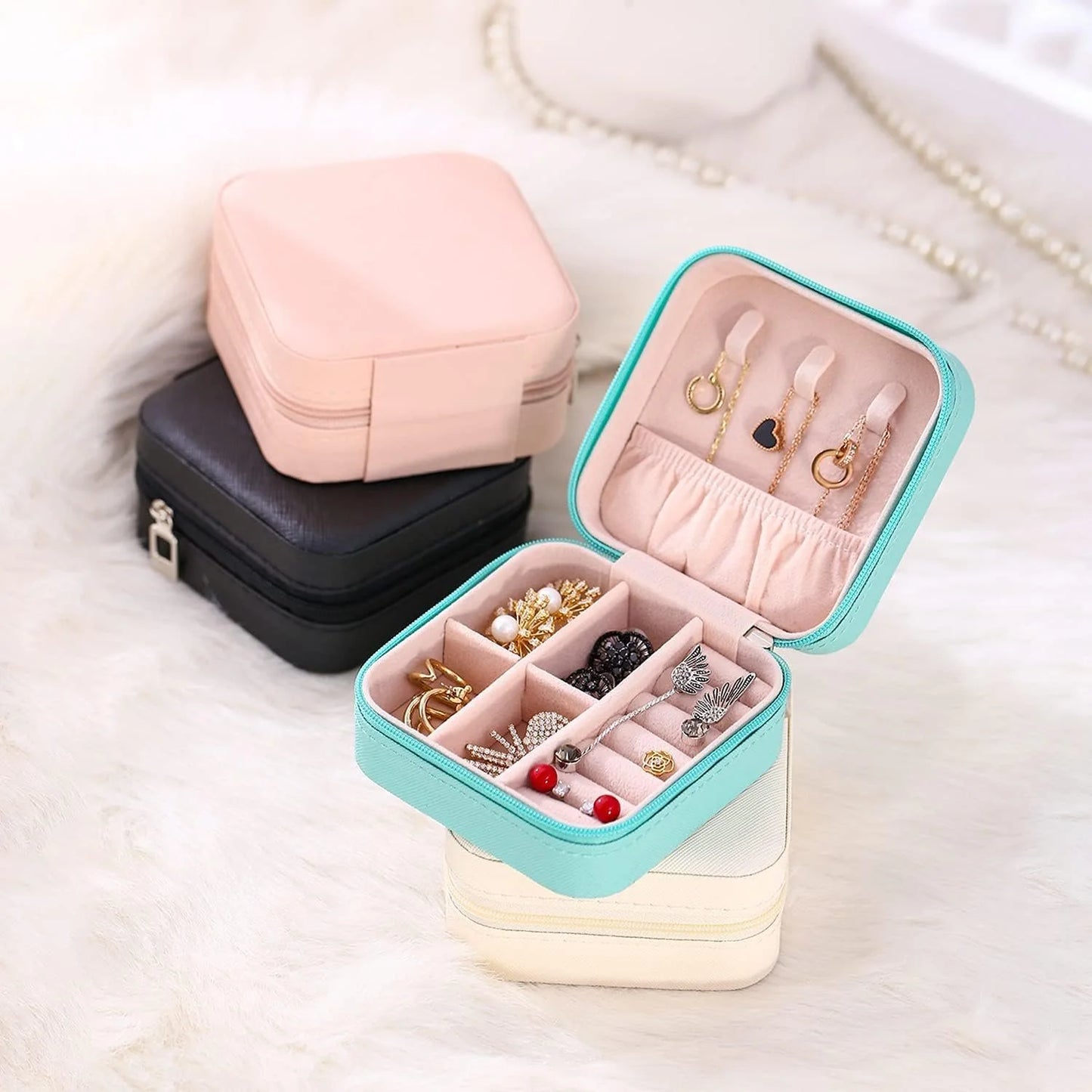 Portable Leather Travel Jewelry Box – Compact Jewelry Organizer Case for Rings, Earrings & Necklaces