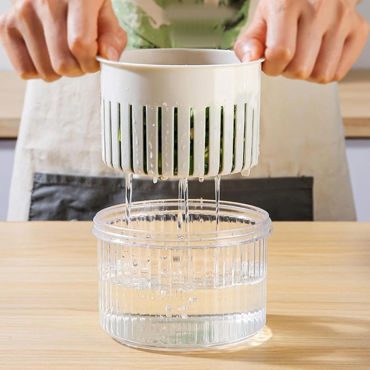 Mini Food Storage Container with Strainer – Round Fruit & Vegetable Washing, Draining & Storage Bowl (White, 12 × 8.6 cm)