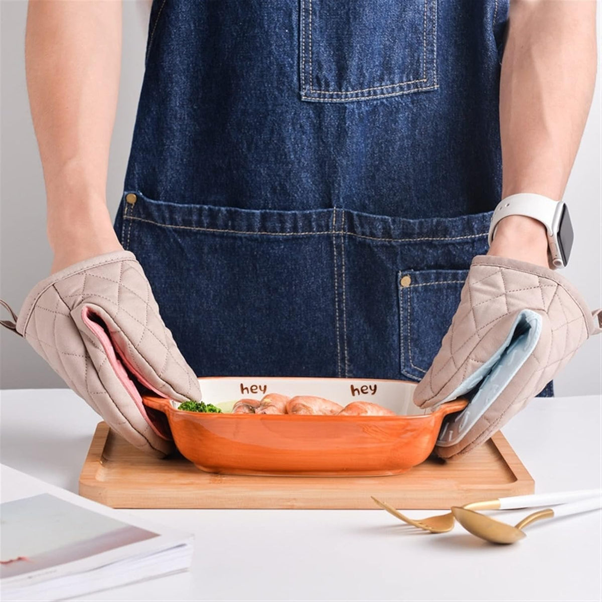 Manique de four anti-brûlure en silicone et coton | Pince de cuisine isolée thermiquement pour plateaux, plats et bols | Gant isolant professionnel pour la cuisson (Blanc)