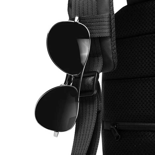 BANGE Waterproof Chest Bag – Anti-Theft Crossbody Sling Bag for Men & Women