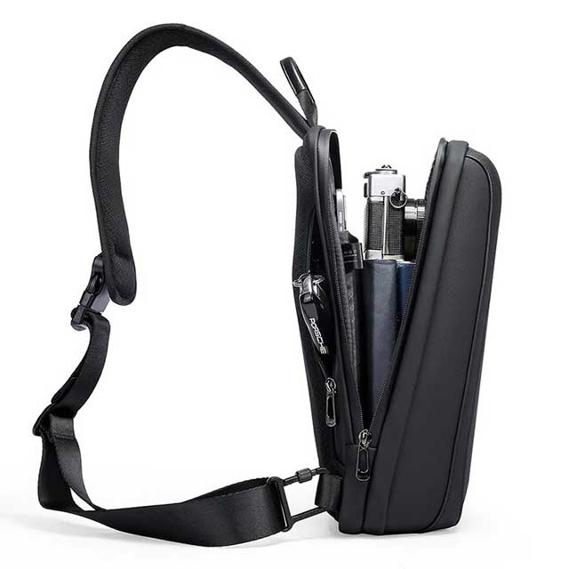 BANGE Waterproof Chest Bag – Durable and Water-Resistant Crossbody Sling for Outdoor & Everyday Use