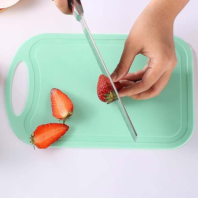 Non-Slip Multicolor Plastic Chopping Board – Durable Cutting Board for Fruits & Vegetables, Kitchen Accessories