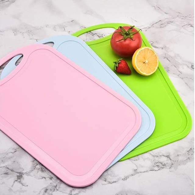 Non-Slip Multicolor Plastic Chopping Board – Durable Cutting Board for Fruits & Vegetables, Kitchen Accessories