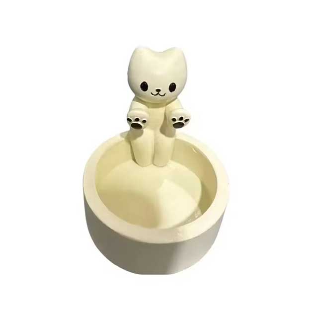 Cute Kitten Candle Holder – Cartoon Cat Candlestick for Aromatherapy & Home Decor