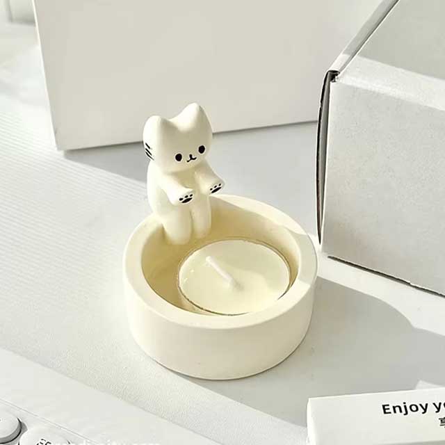 Cute Kitten Candle Holder – Cartoon Cat Candlestick for Aromatherapy & Home Decor