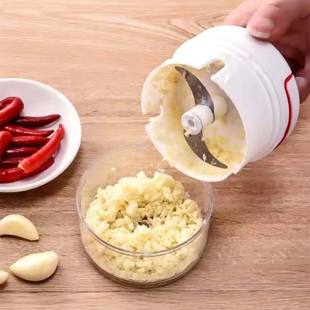 Mini Manual Food Chopper – Garlic, Vegetable & Meat Grinder for Nuts, Peppers & Onions
