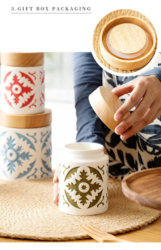 Pot en porcelaine avec couvercle en bois