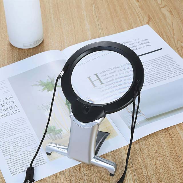 eSynic 2-in-1 Hands-Free Magnifying Glass with Dual LED Lights – Giant Magnifier for Books, Maps &amp; Newspapers