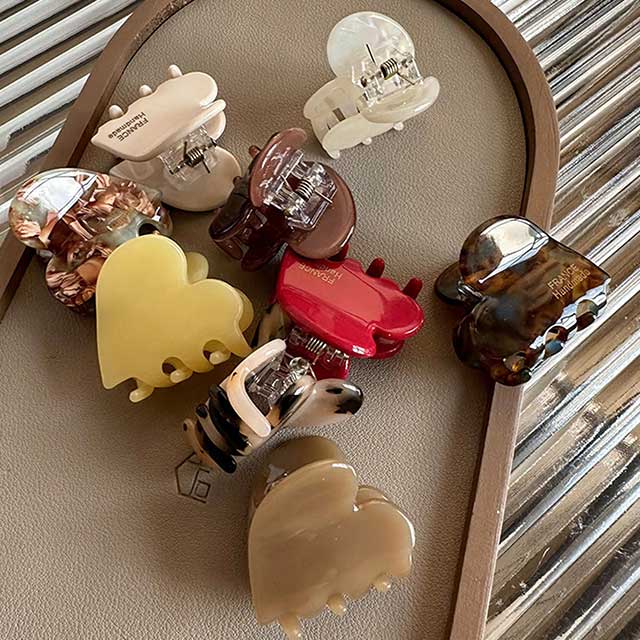 Heart-Shaped Acetic Acid Hair Claw Clip for Women & Girls – Creative Half-Up Hair Gripper Accessory