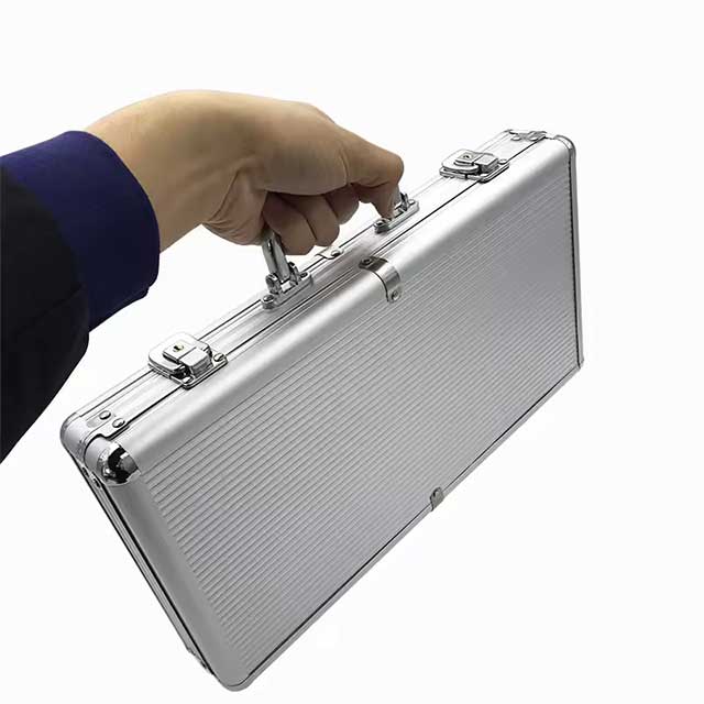 High Capacity Empty Aluminum Poker Chip Case