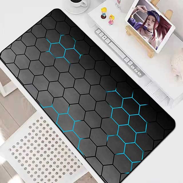 Honeycomb Gaming Mouse Pad – Large Desk Mat for Keyboard & Mouse | Non-Slip Mousepad for PC, Laptop & Gamer Setup with Anime Design