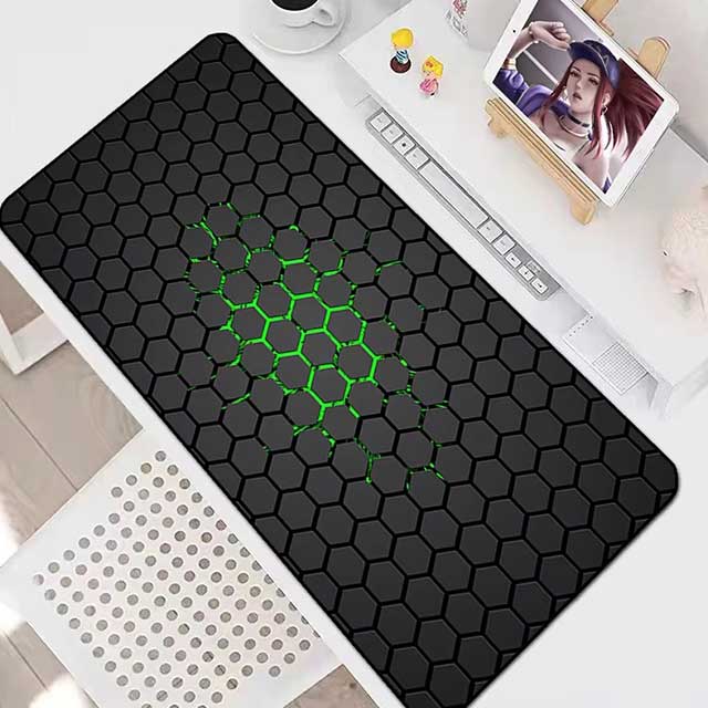 Honeycomb Gaming Mouse Pad – Large Desk Mat for Keyboard & Mouse | Non-Slip Mousepad for PC, Laptop & Gamer Setup with Anime Design